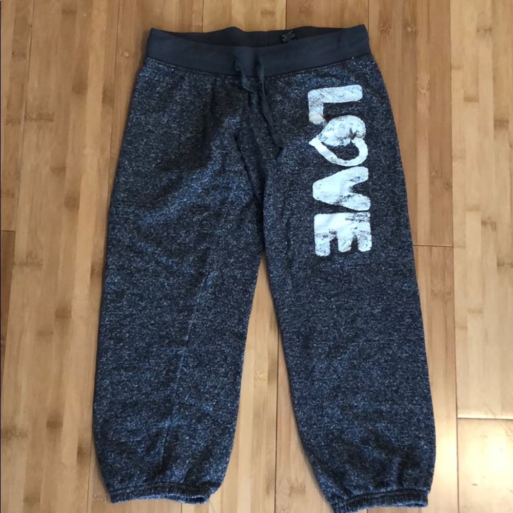 Capri sweatpants